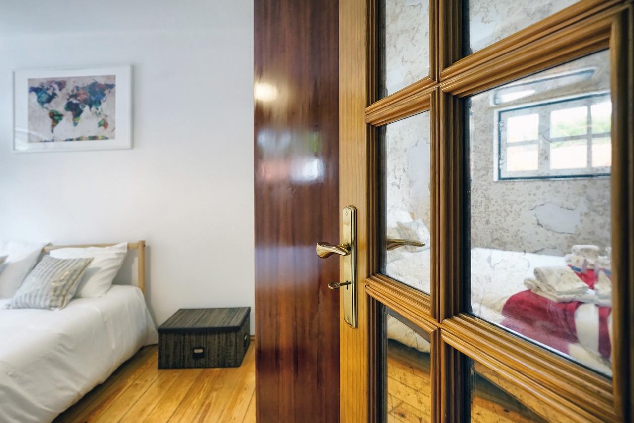 Apolonia Train Spot Apartment Lisbon Bagian luar foto