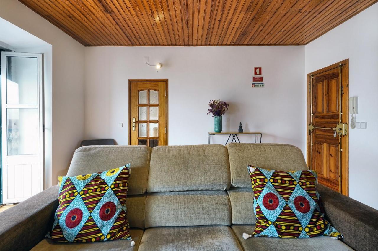 Apolonia Train Spot Apartment Lisbon Bagian luar foto