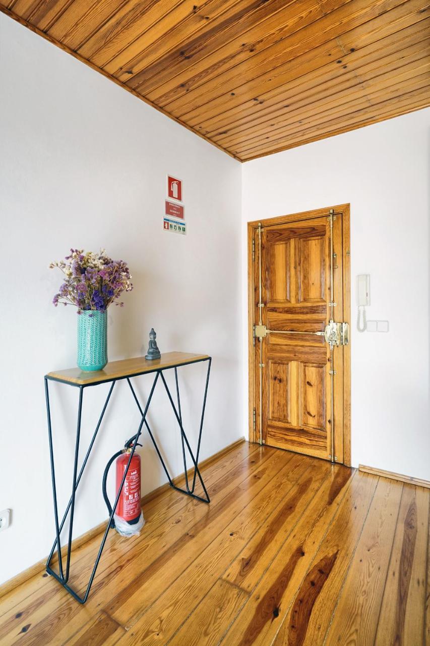 Apolonia Train Spot Apartment Lisbon Bagian luar foto