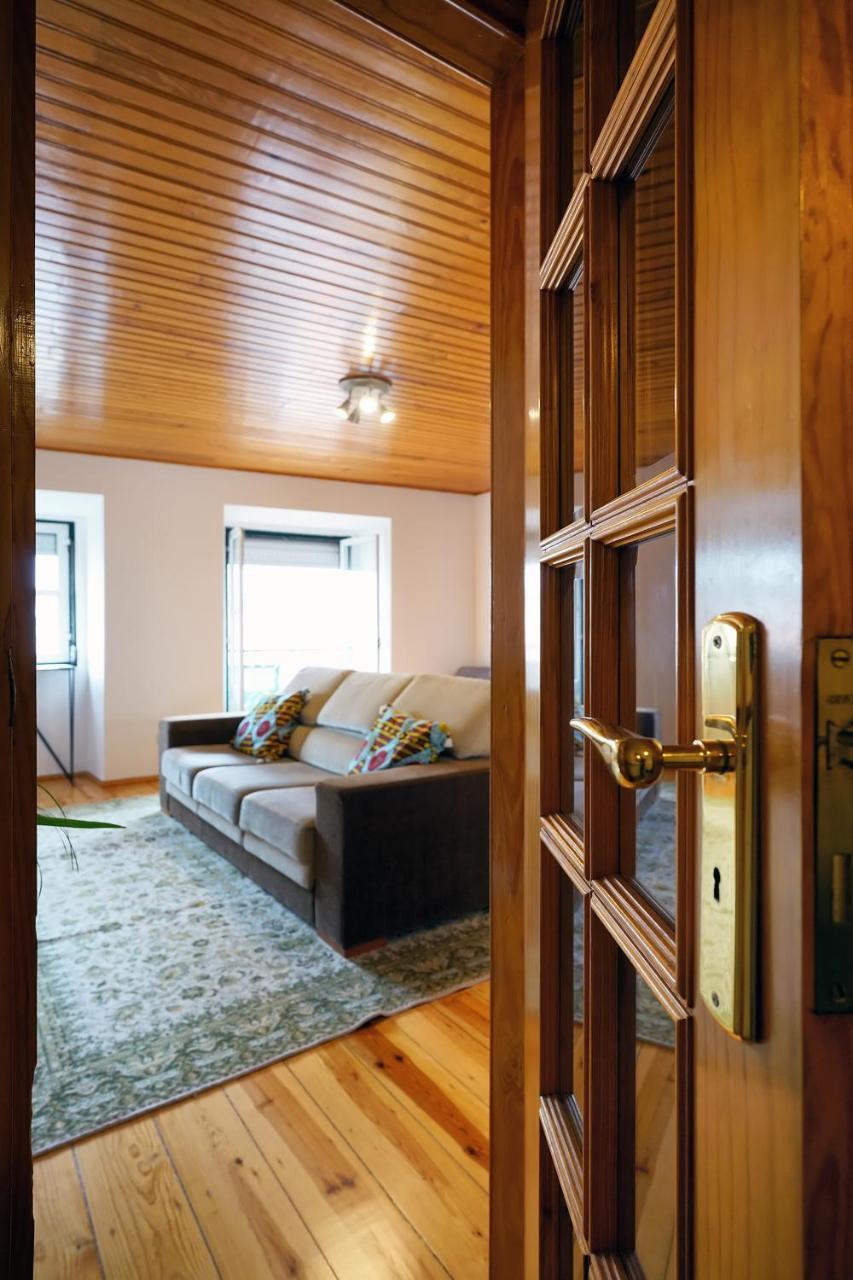 Apolonia Train Spot Apartment Lisbon Bagian luar foto